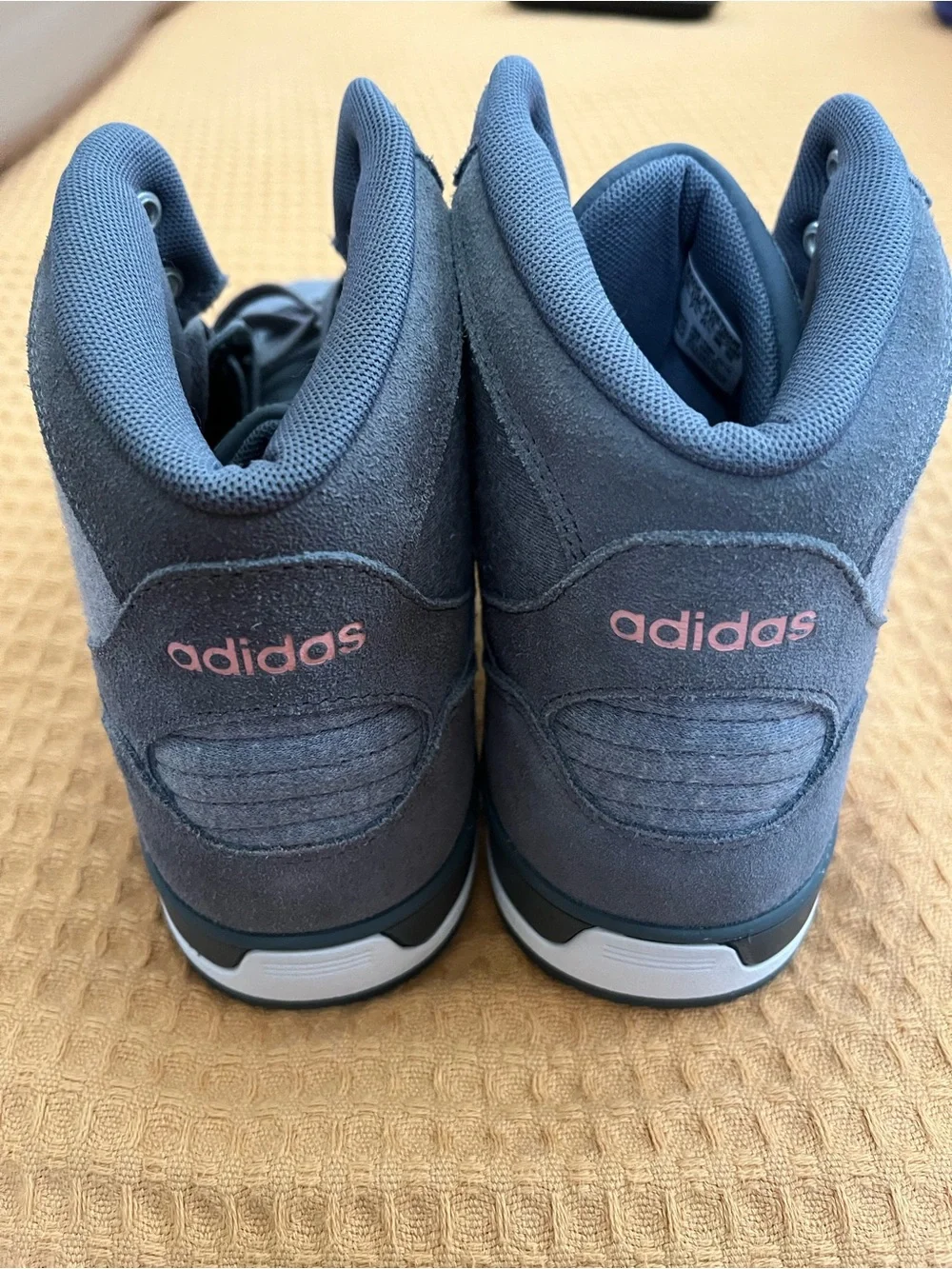 Adidas Woman’s Mid-Top Casual Sneakers in Charcoal Gray Never worn.